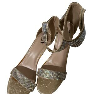 Windsor Women's Gold and Silver 
Size US 8.5 Elegant Strappy Heels